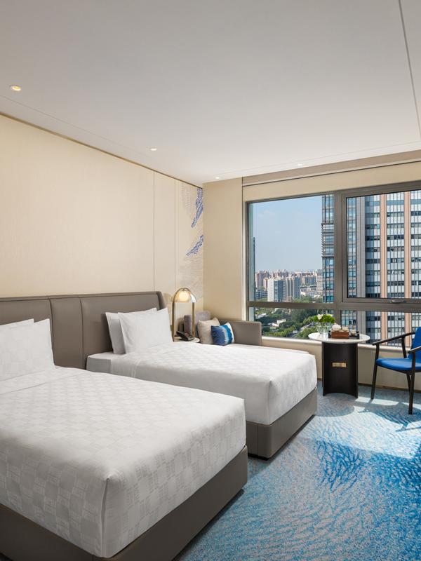 Hualuxe Shanghai Changfeng Park by IHG 