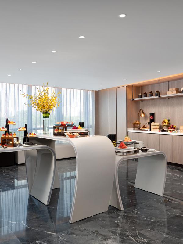 Hualuxe Shanghai Changfeng Park by IHG 