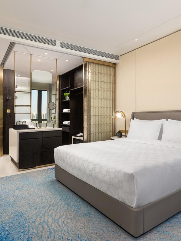 Hualuxe Shanghai Changfeng Park by IHG 