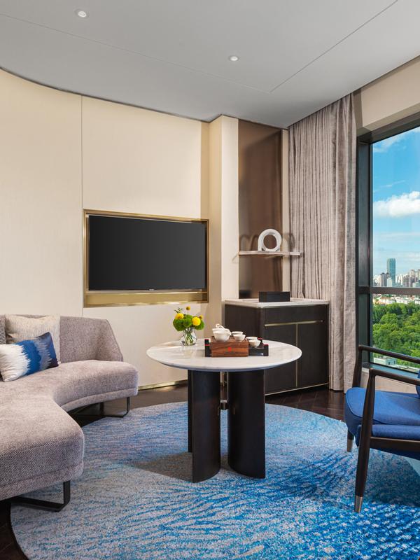 Hualuxe Shanghai Changfeng Park by IHG 