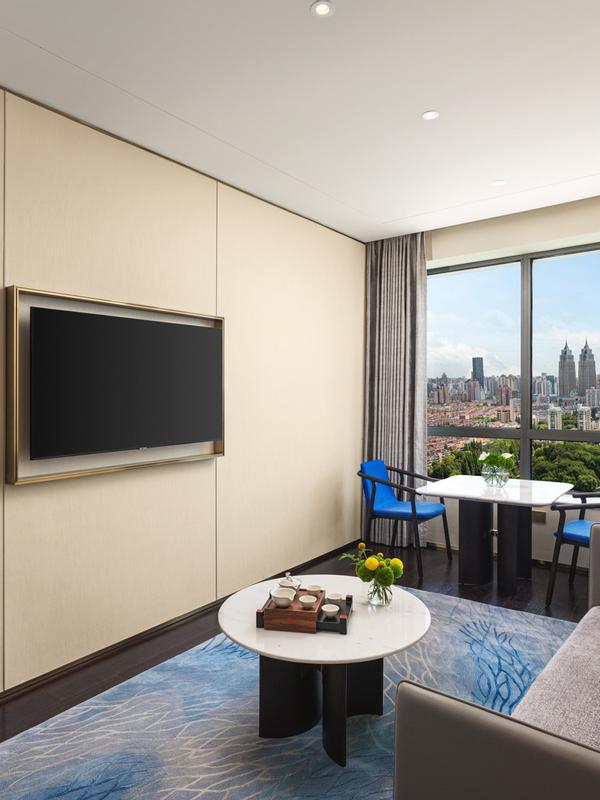 Hualuxe Shanghai Changfeng Park by IHG 