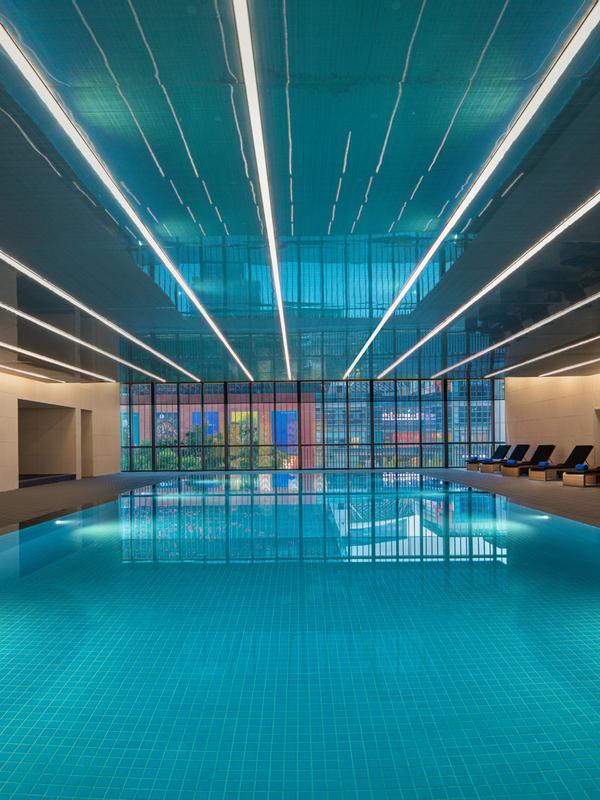 Hualuxe Shanghai Changfeng Park by IHG 