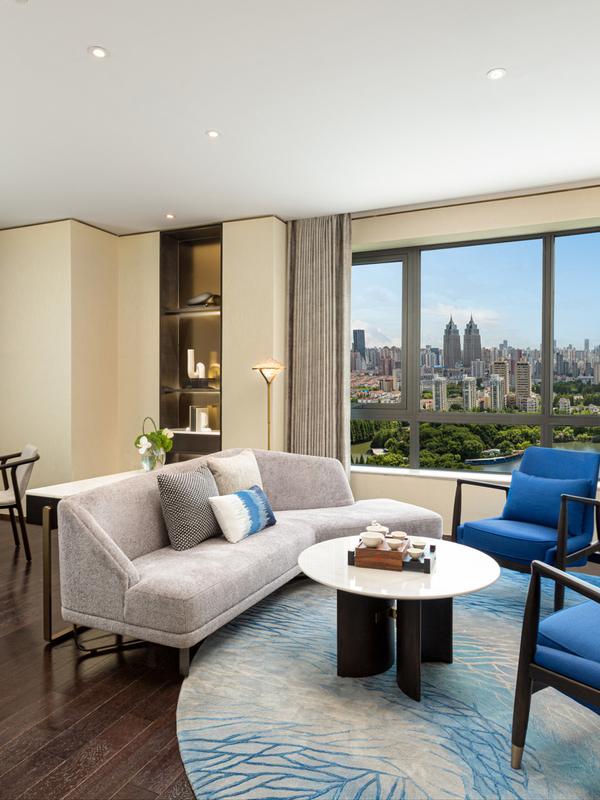 Hualuxe Shanghai Changfeng Park by IHG 