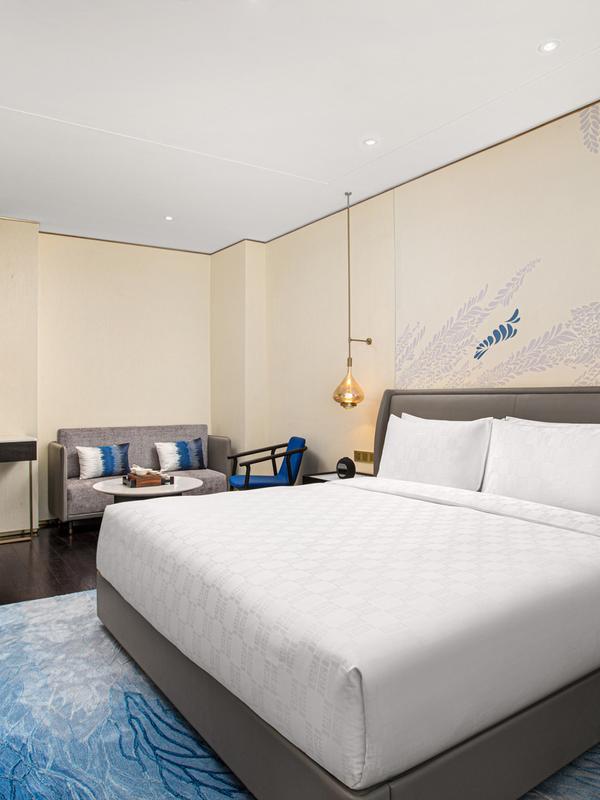 Hualuxe Shanghai Changfeng Park by IHG 