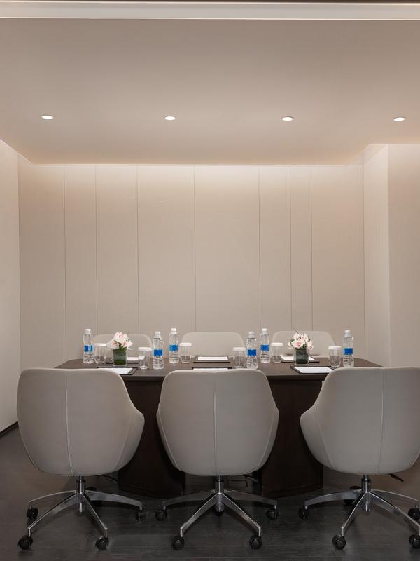 Hualuxe Shanghai Changfeng Park by IHG 