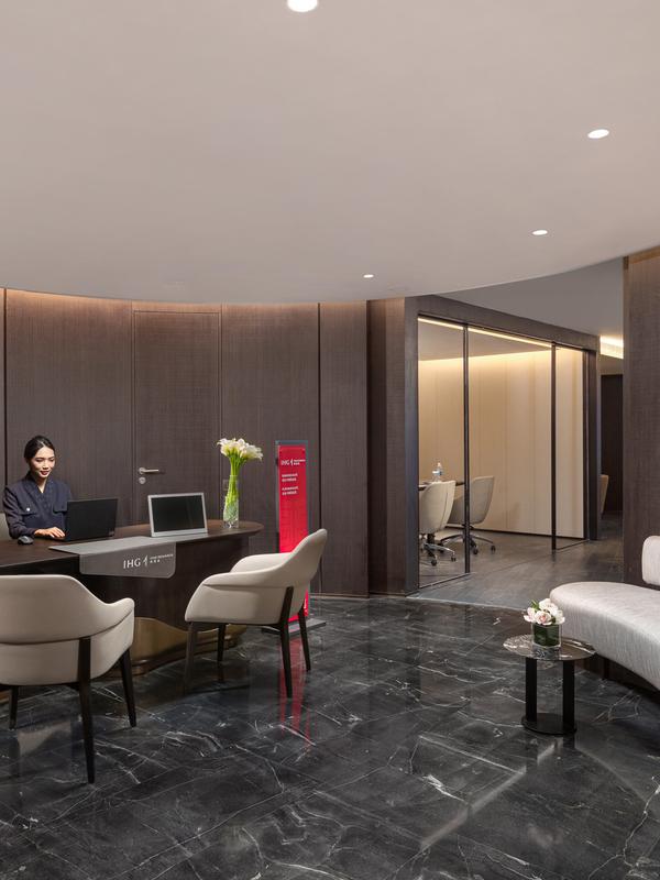 Hualuxe Shanghai Changfeng Park by IHG 