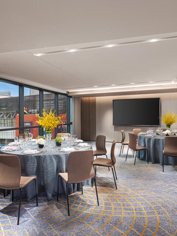 Hualuxe Shanghai Changfeng Park by IHG 