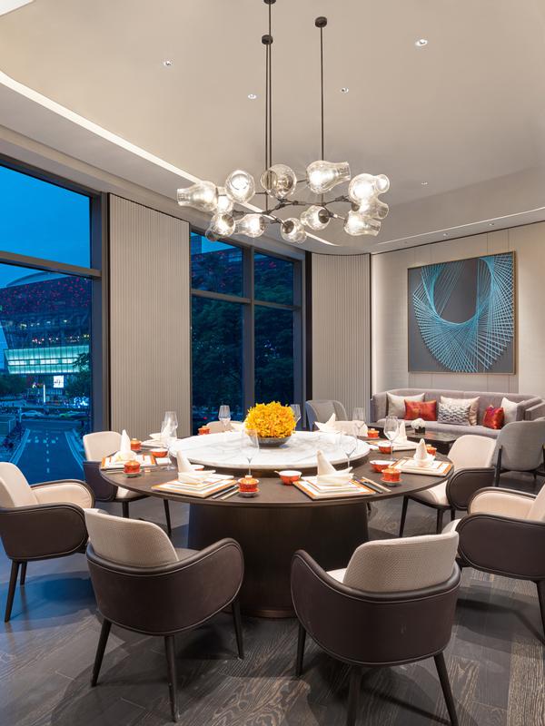 Hualuxe Shanghai Changfeng Park by IHG 