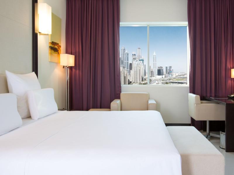 Pullman Dubai Jumeirah Lakes Towers - Hotel & Residence