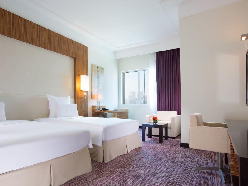 Pullman Dubai Jumeirah Lakes Towers - Hotel & Residence