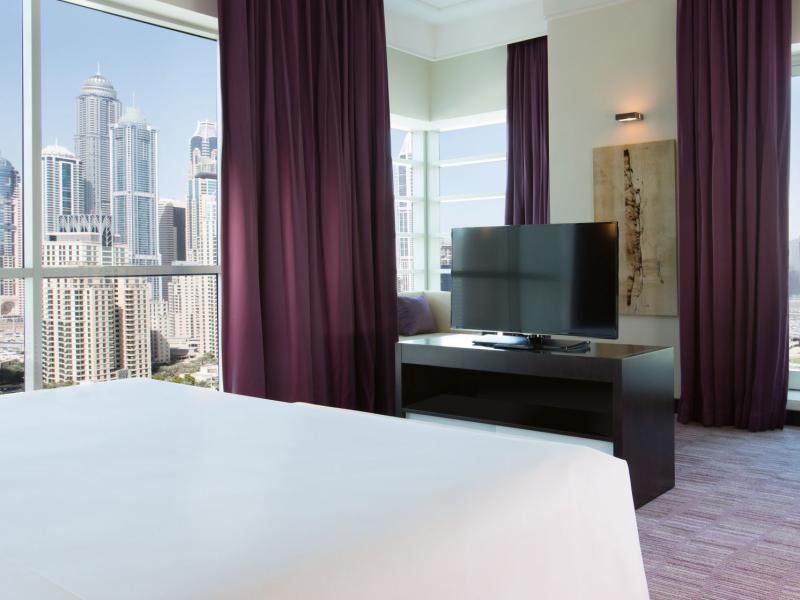 Pullman Dubai Jumeirah Lakes Towers - Hotel & Residence