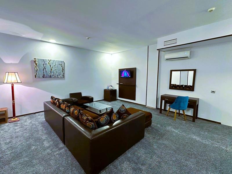 Crossway Hotel
