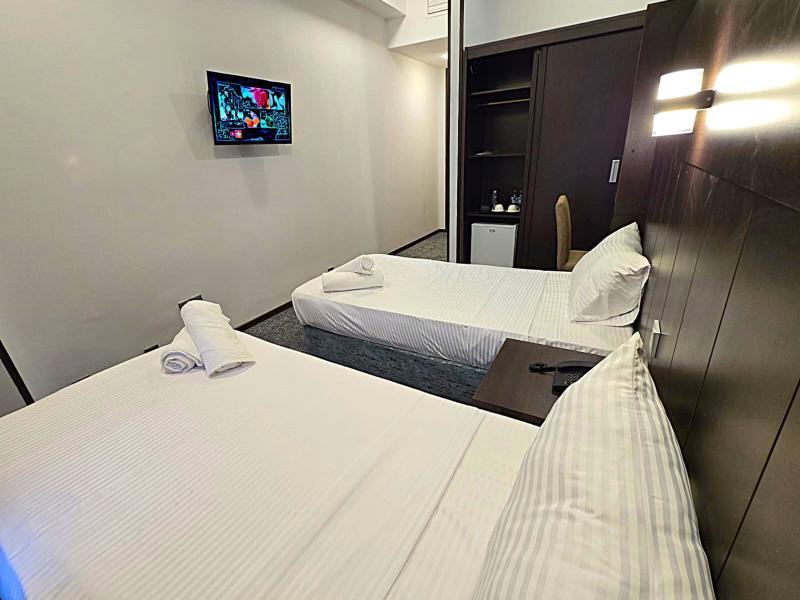 Crossway Hotel