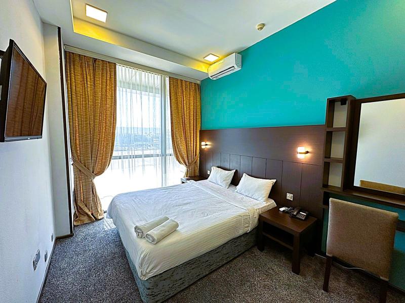 Crossway Hotel