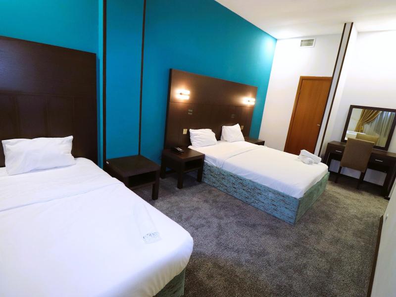 Crossway Hotel