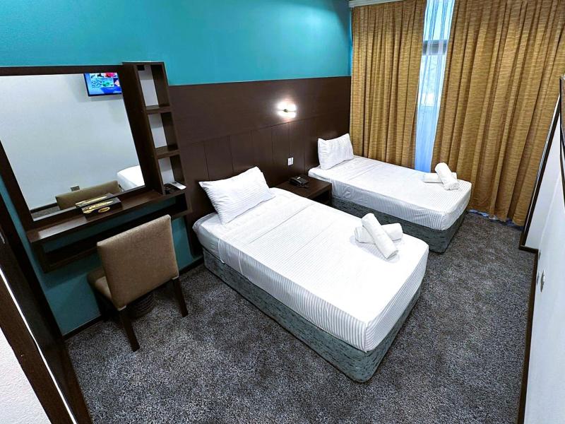 Crossway Hotel