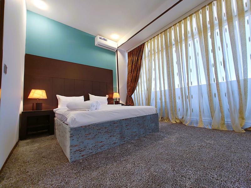 Crossway Hotel