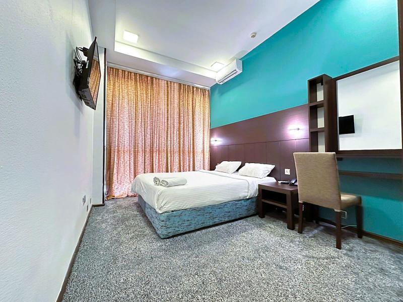 Crossway Hotel