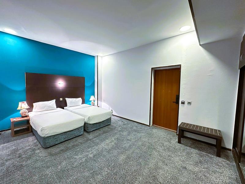 Crossway Hotel