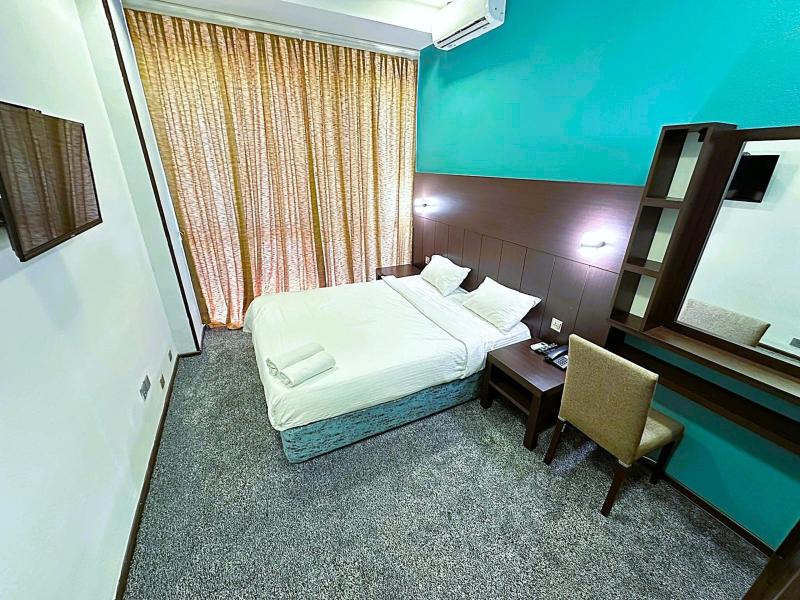 Crossway Hotel