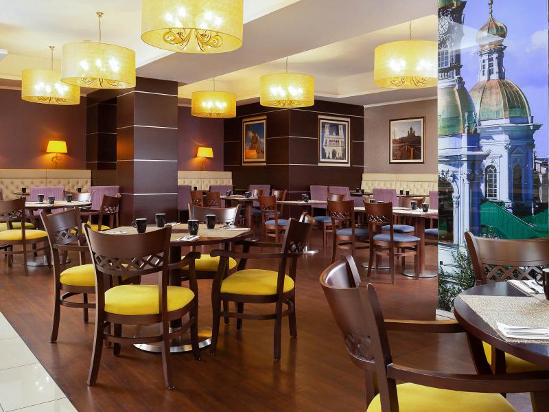 Cort Inn St. Petersburg Hotel & Conference Center