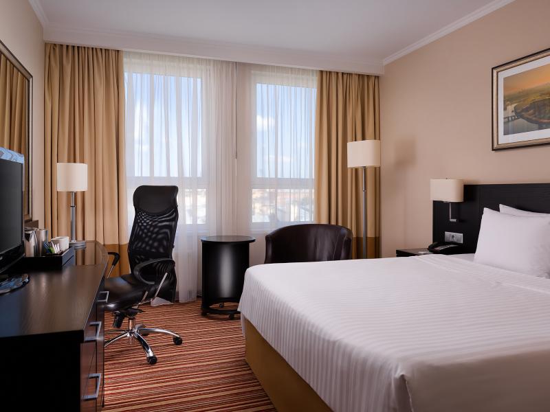 Cort Inn St. Petersburg Hotel & Conference Center