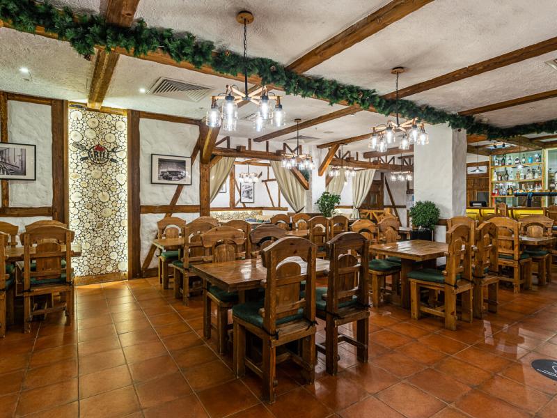 Cort Inn St. Petersburg Hotel & Conference Center