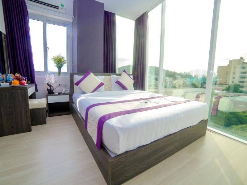 La Mer Hotel