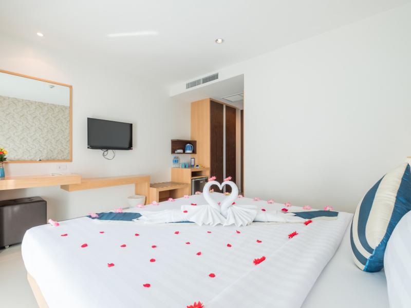 iCheck inn Central Patong