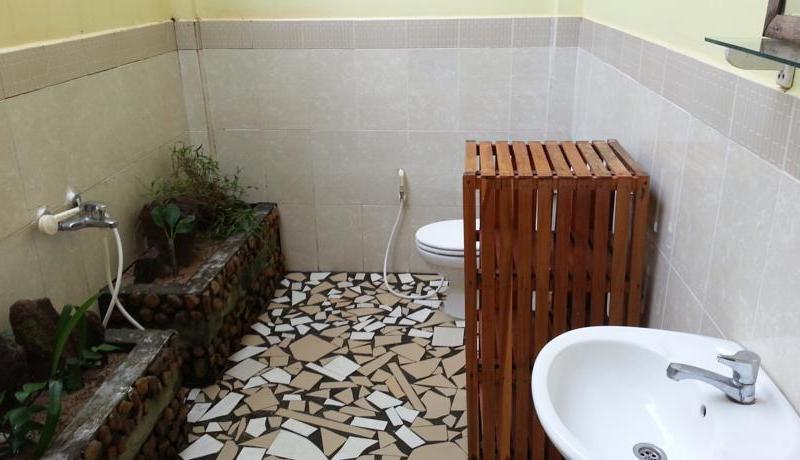 Bamboo Cottages & Restaurant