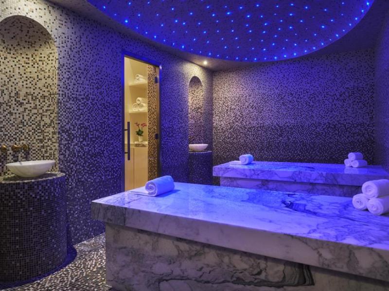 Four Seasons Hotel Bahrain Bay