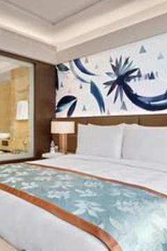 Отель The Leela Ambience Convention Hotel Delhi Индия, Дели, фото 17