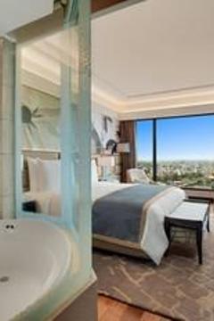 Отель The Leela Ambience Convention Hotel Delhi Индия, Дели, фото 24
