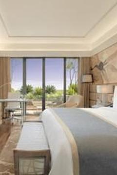 Отель The Leela Ambience Convention Hotel Delhi Индия, Дели, фото 26