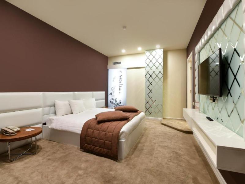 Opera Suite Hotel