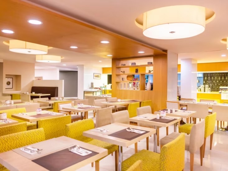 Holiday Inn Muscat Al Seeb