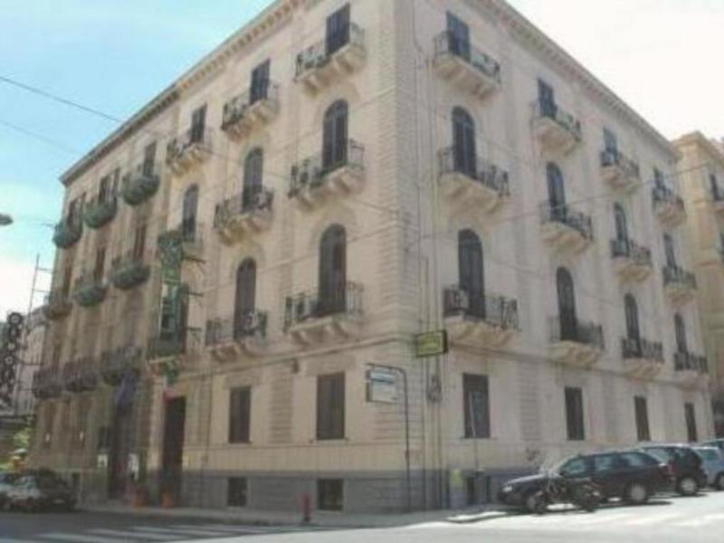 Hotel Tonic