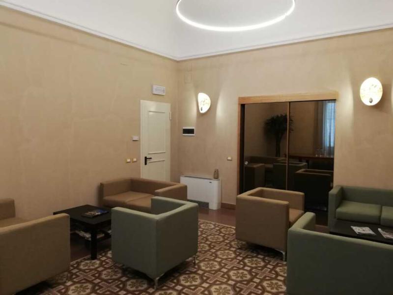 Hotel Tonic