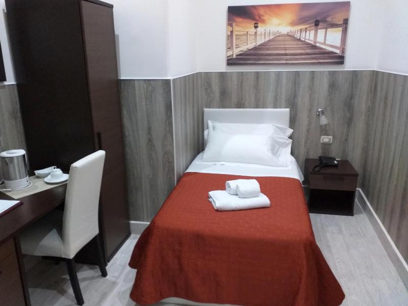 Hotel Tonic