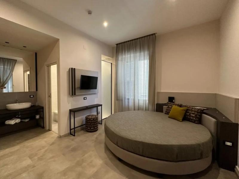 Hotel Tonic