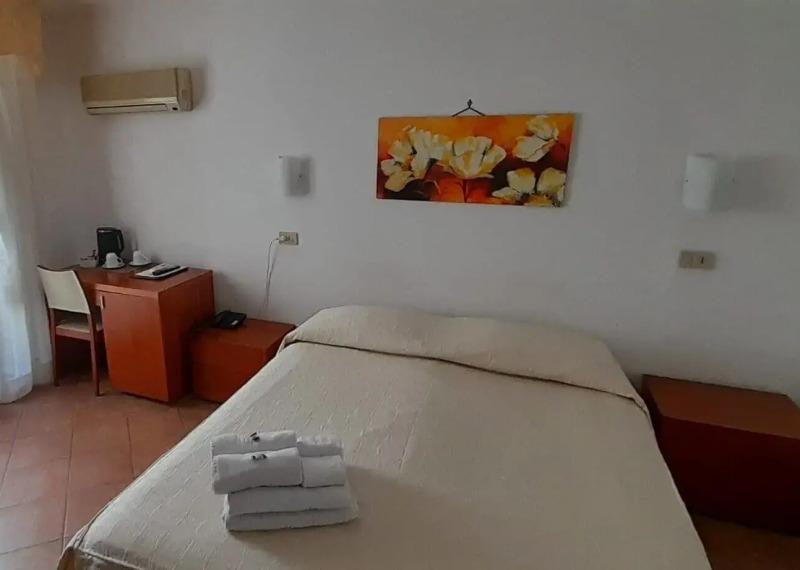 Hotel Tonic