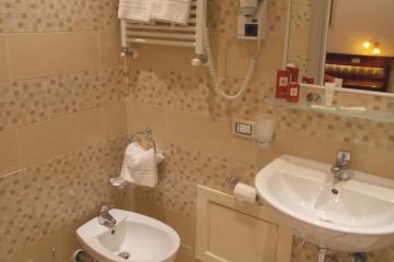 Отель Hotel Tonic Италия, Палермо, фото 10