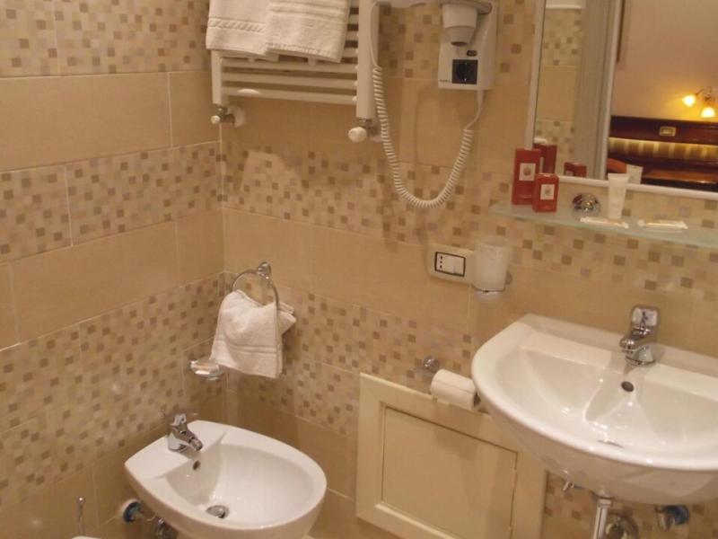 Hotel Tonic