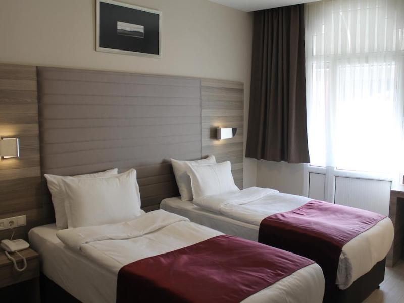 The Milltown Sisli  