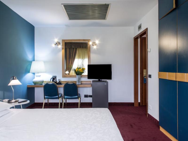 Hotel Mirage
