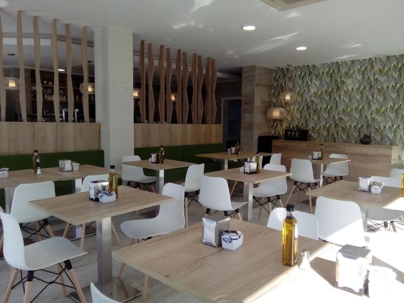 Hotel Abril