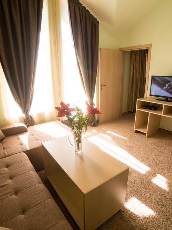 Seven Seasons Hotel & Spa