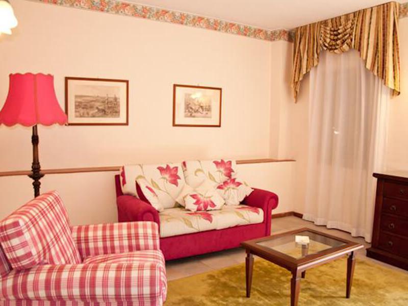 Ares Hotel