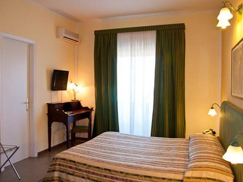 Ares Hotel