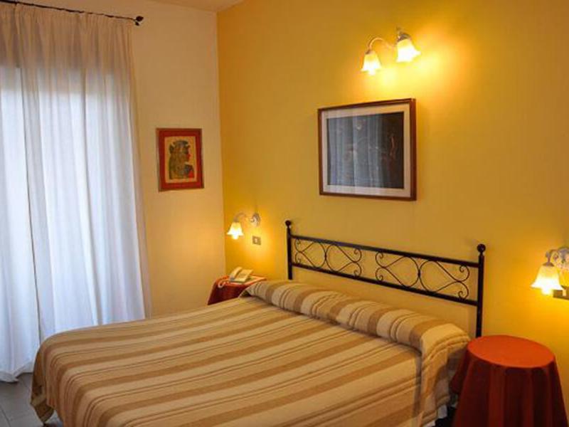 Ares Hotel